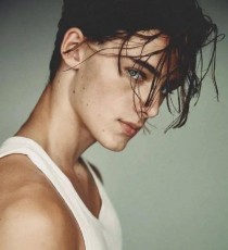 世界上最帅混血男,世界最帅男孩！16岁193长腿有腹肌，网友：像年轻小李子（世界上最帅的混血男）