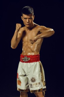 中国最牛格斗天才,格斗之王“小孩”曾卓君之后，中国还有哪位职业游戏选手能上的去国际大赛？