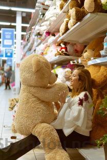 世界上哪个熊最凶残,世界什么熊最大最凶